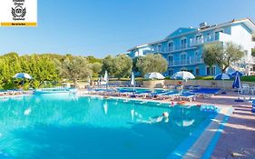 Filoxenia Apartments & Studios  3*